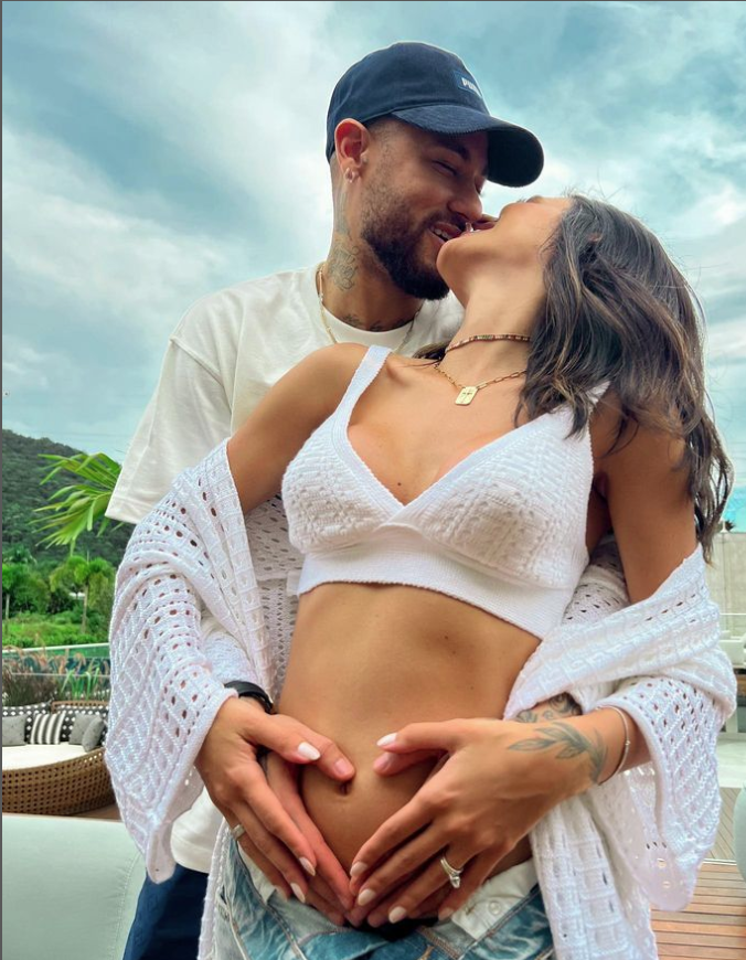 Neymar, announces he is expecting first child with lover