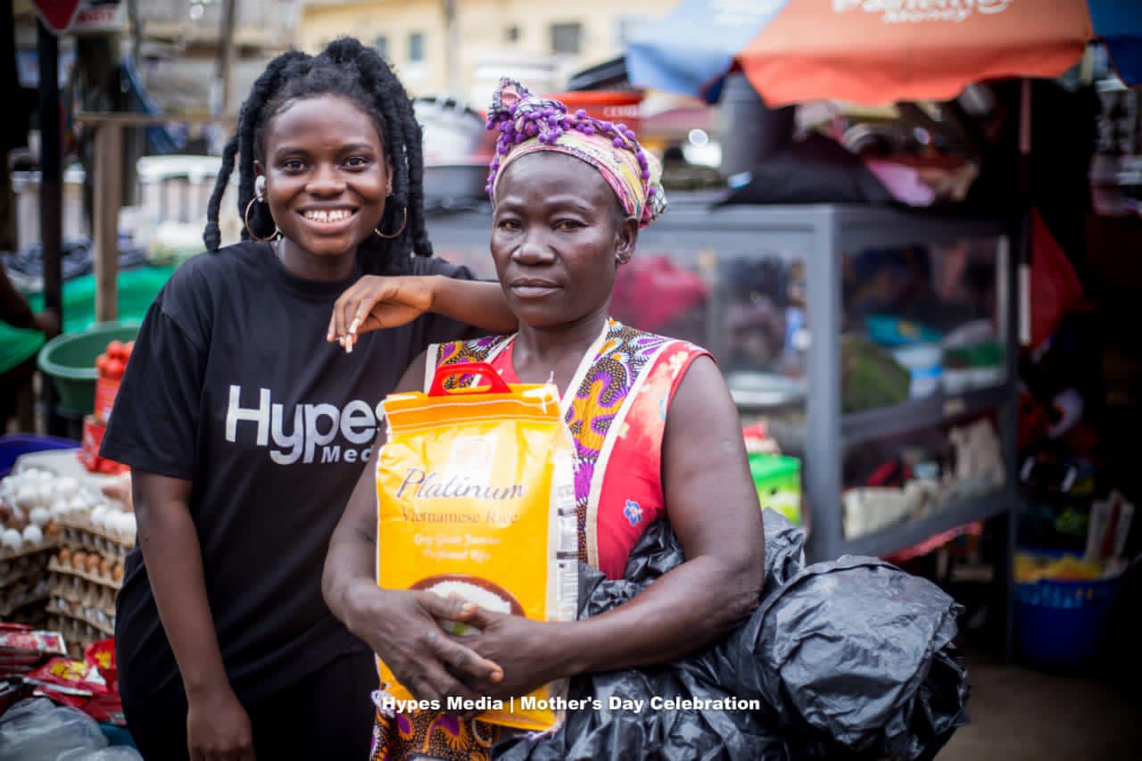 Blogger, Sir Isaac and Hypes Media team, celebrate Mothers on Mother's Day at Koforidua Market