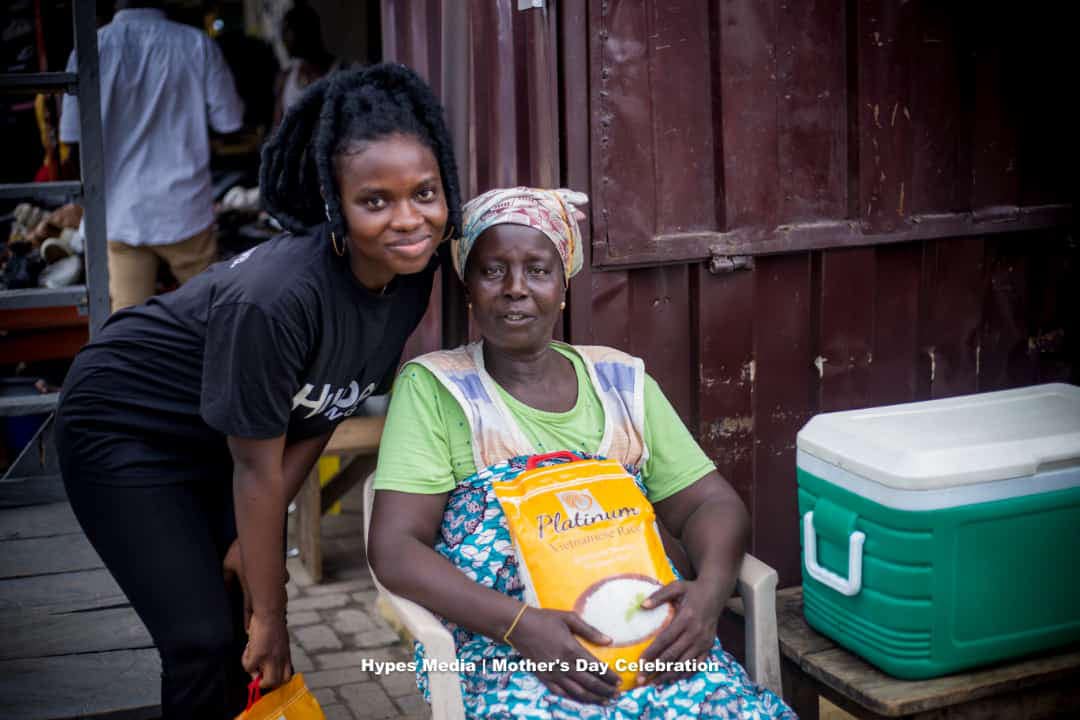 Blogger, Sir Isaac and Hypes Media team, celebrate Mothers on Mother's Day at Koforidua Market