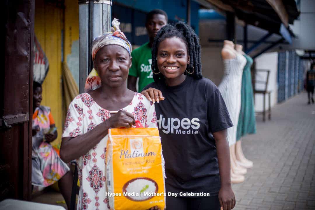 Blogger, Sir Isaac and Hypes Media team, celebrate Mothers on Mother's Day at Koforidua Market