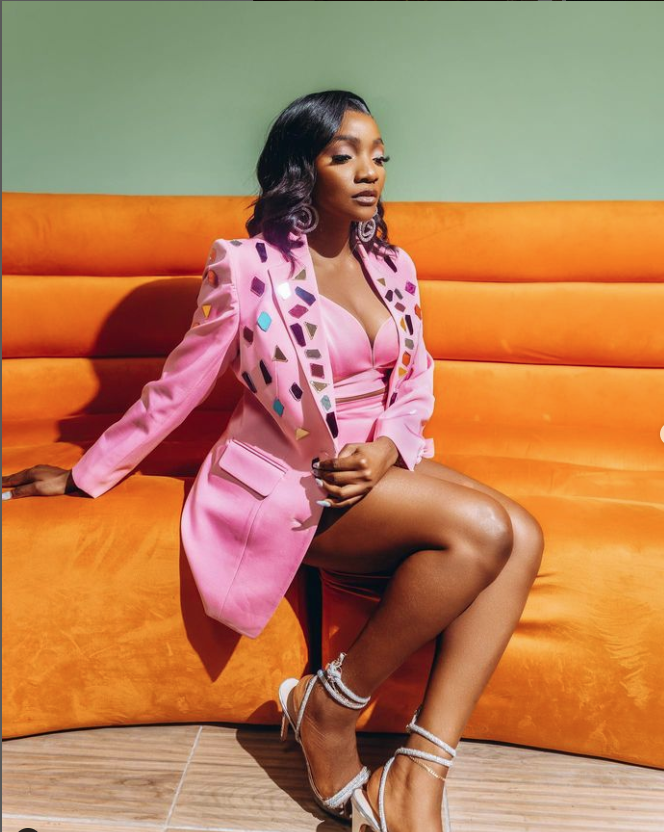 My sight has been affected, by pregnancy and childbirth — Nigerian singer Simi