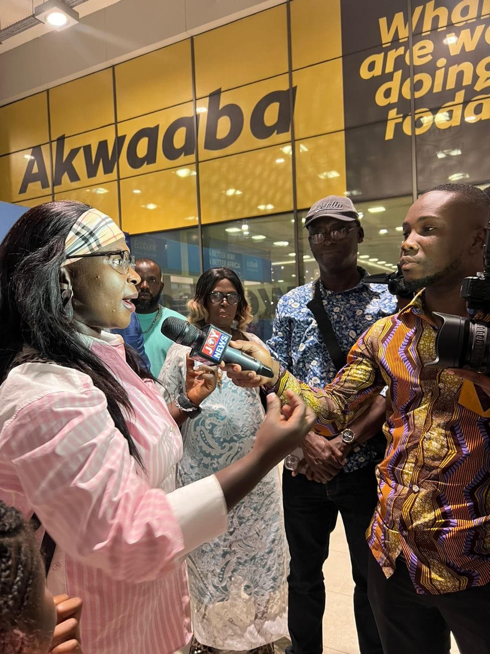 Veteran Gospel Artiste, Esther Smith Arrives in Ghana with Huge Excitement