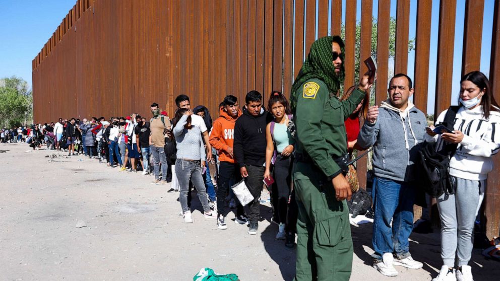 Mass Exodus At US-Mexico Border: Voluntary Departures On The Rise