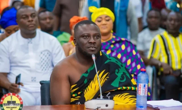 Ashanti Regional Minister Donates 20,000 Cedis To Kumawood Movie Directors & Producers