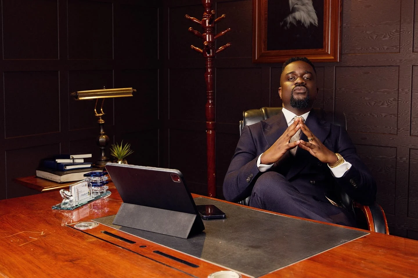 Sarkodie Files Lawsuit Against Ecobank And Lookalike Over Unauthorized Ad