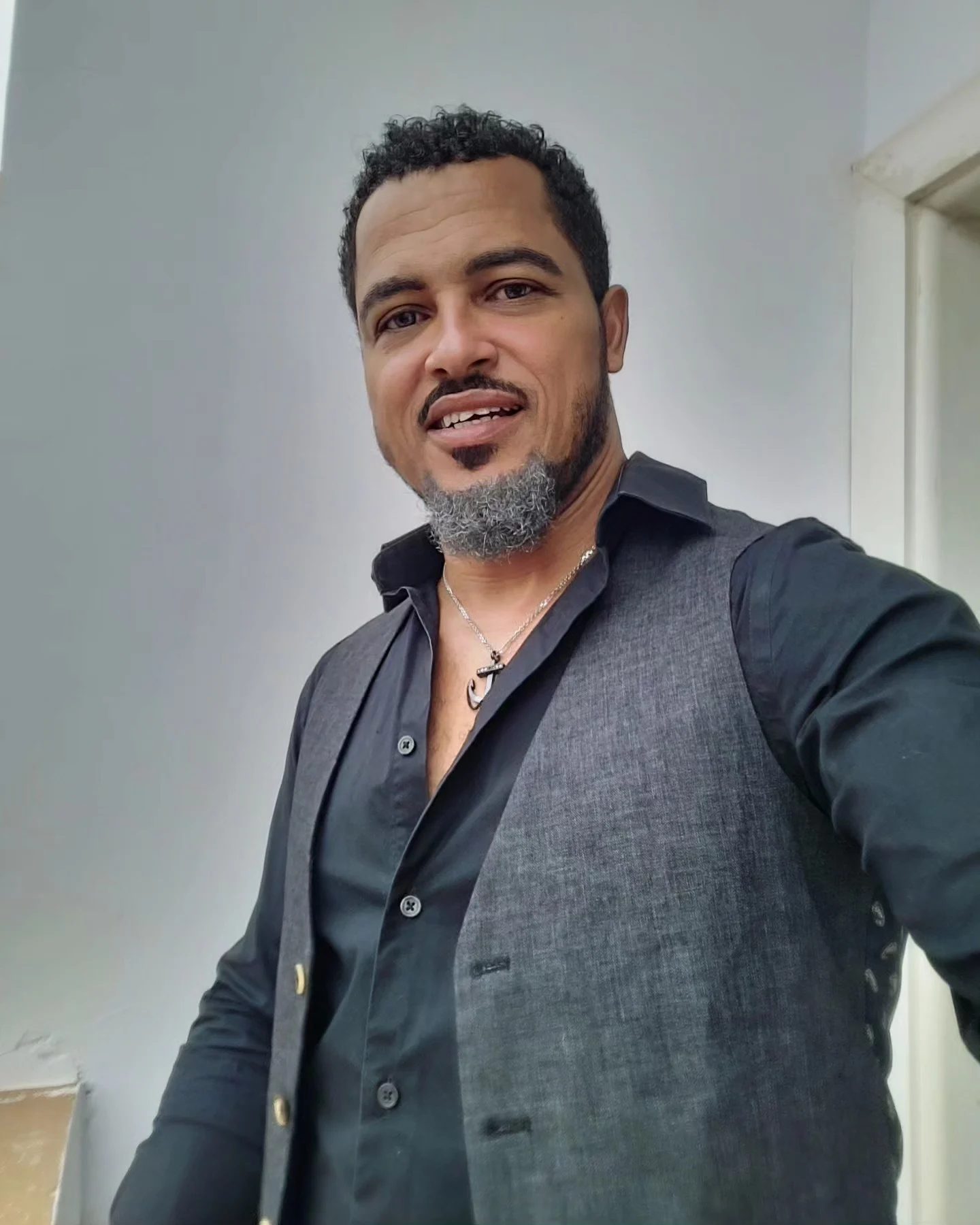 Van Vicker Applauds Mahama Over Cedi Stabilisation Efforts