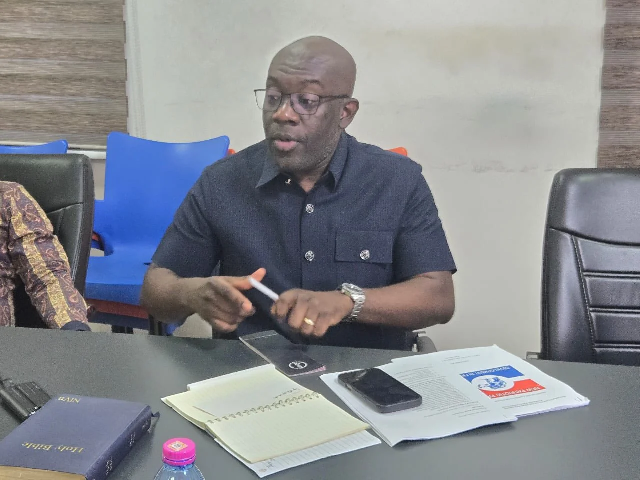 Mahama Gov’t Taking Gh¢5.6bn From The Pockets Of Ghanaians – Minority On Dumsor Levy