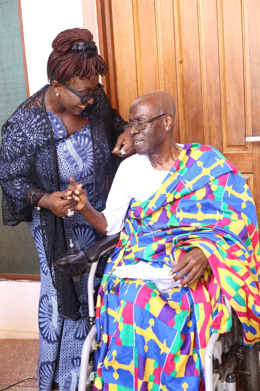 Tourism Minister Visits Renowned Highlife Icon Agya Koo Nimo