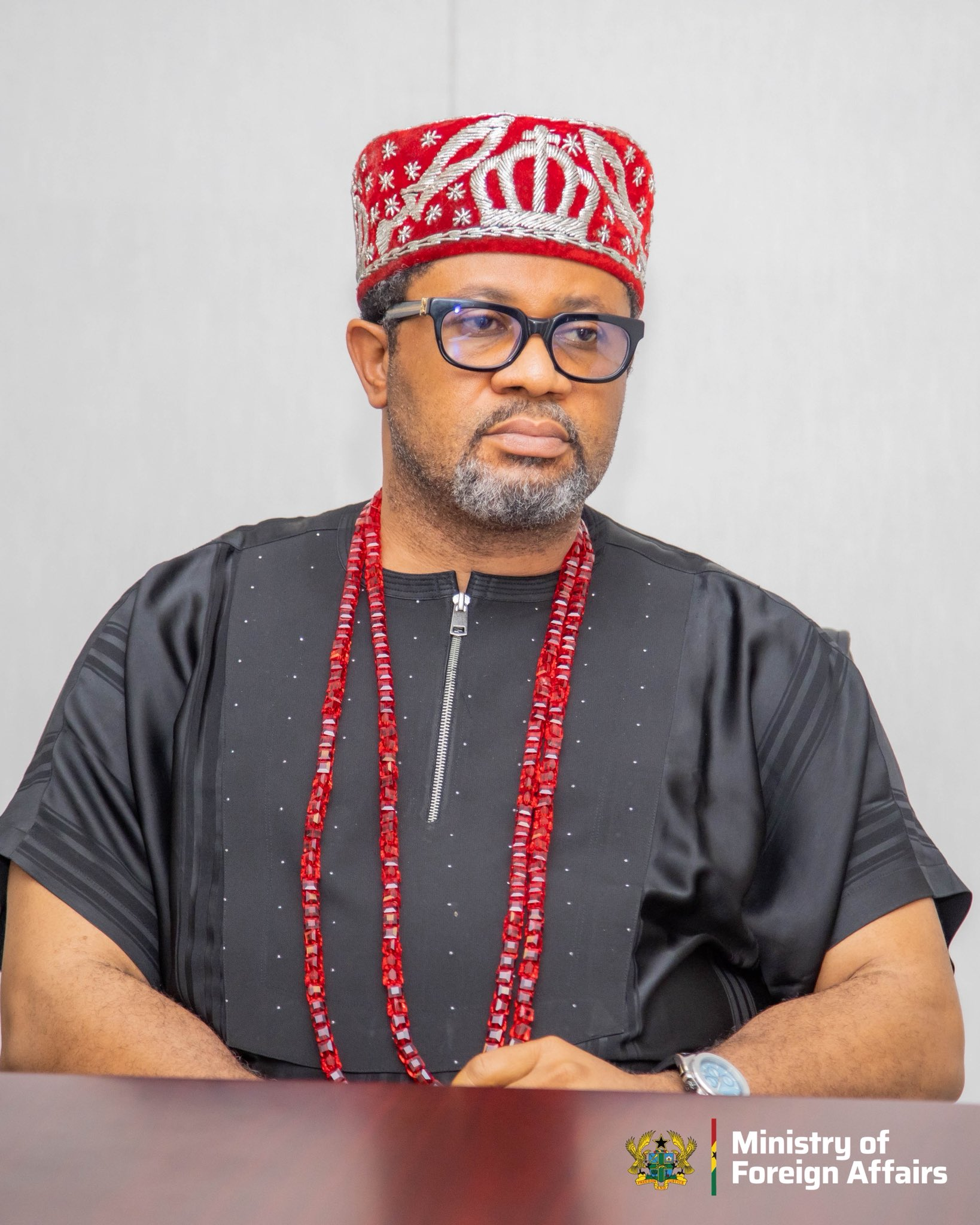 Igbo ‘King’ Offers Apology To Ghanaians After Meeting With Foreign Minister