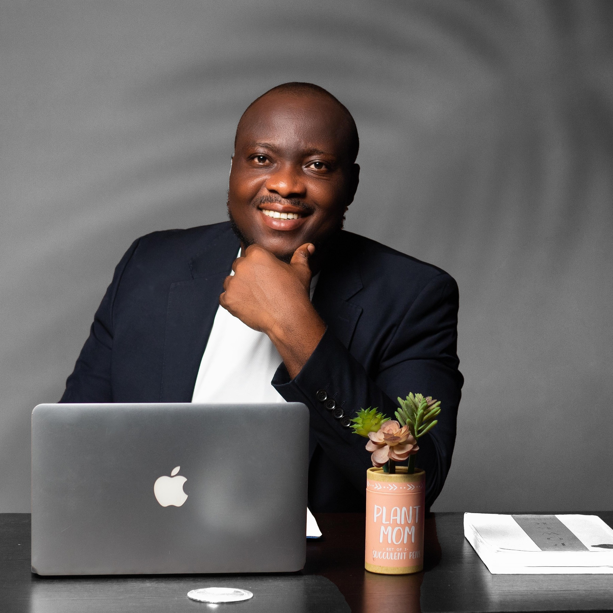 Sir Isaac Calls On Bloggers To Upgrade Digital Media Skills