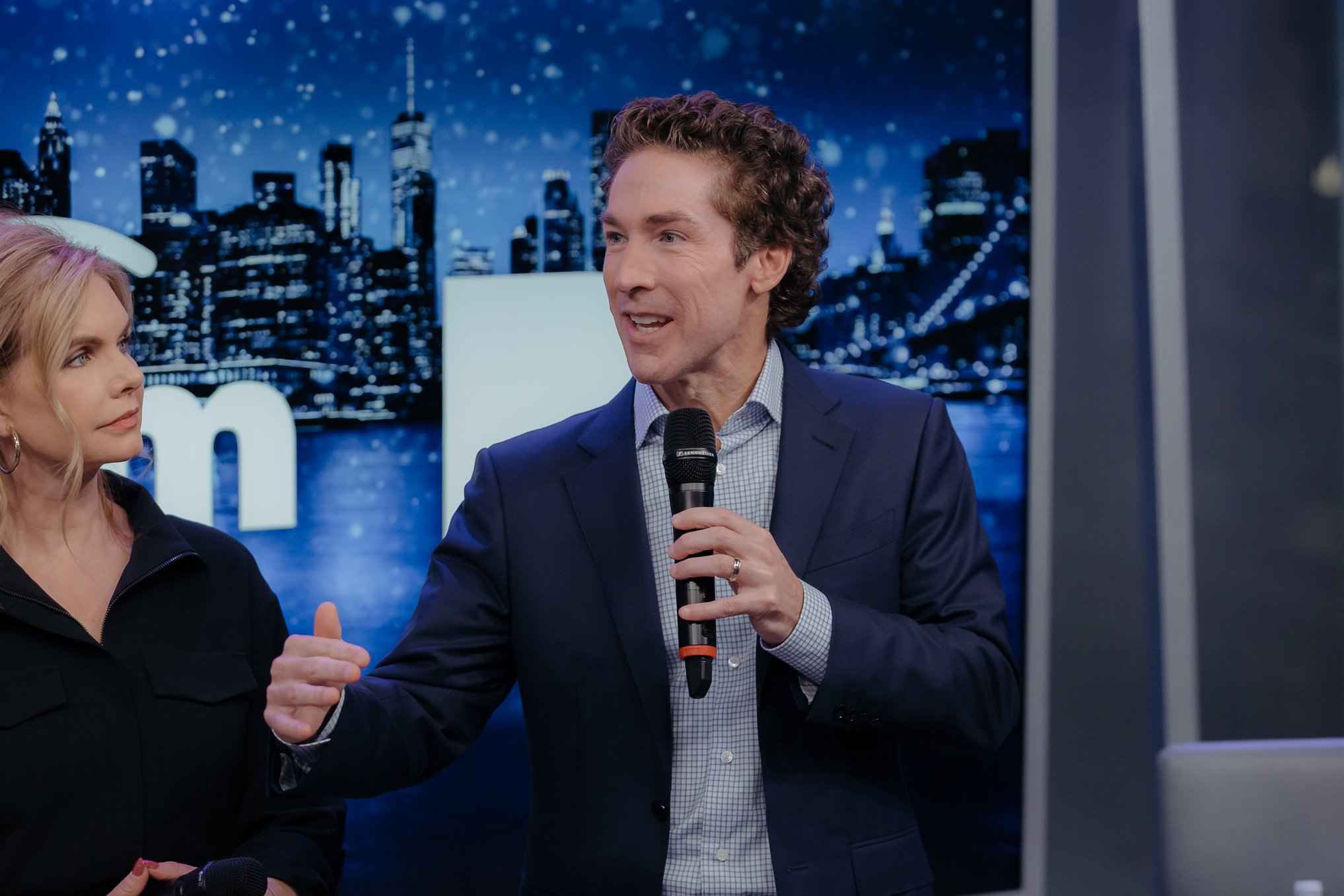 Not Everybody You Meet In Life Will Accept You, Run Your Race - Pastor Joel Osteen