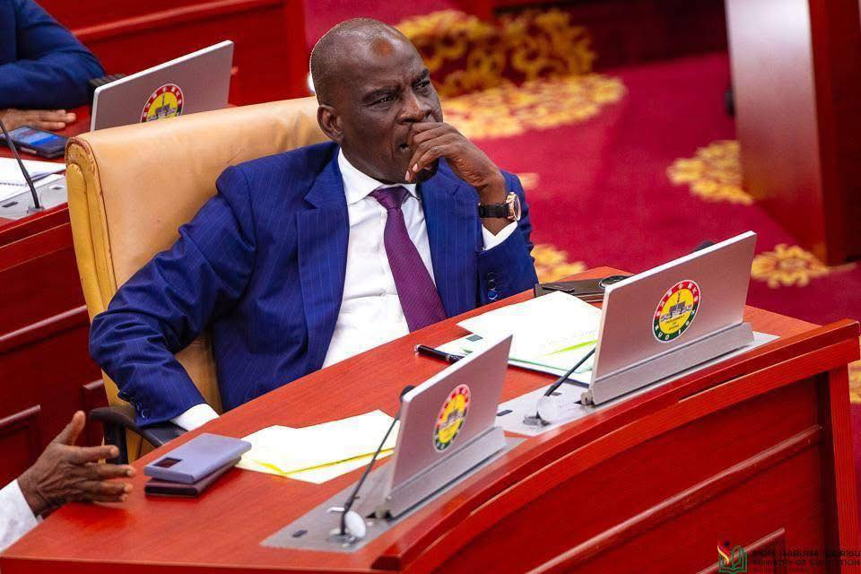 Education Minister Directs All Schools to Use Local Languages for Teaching