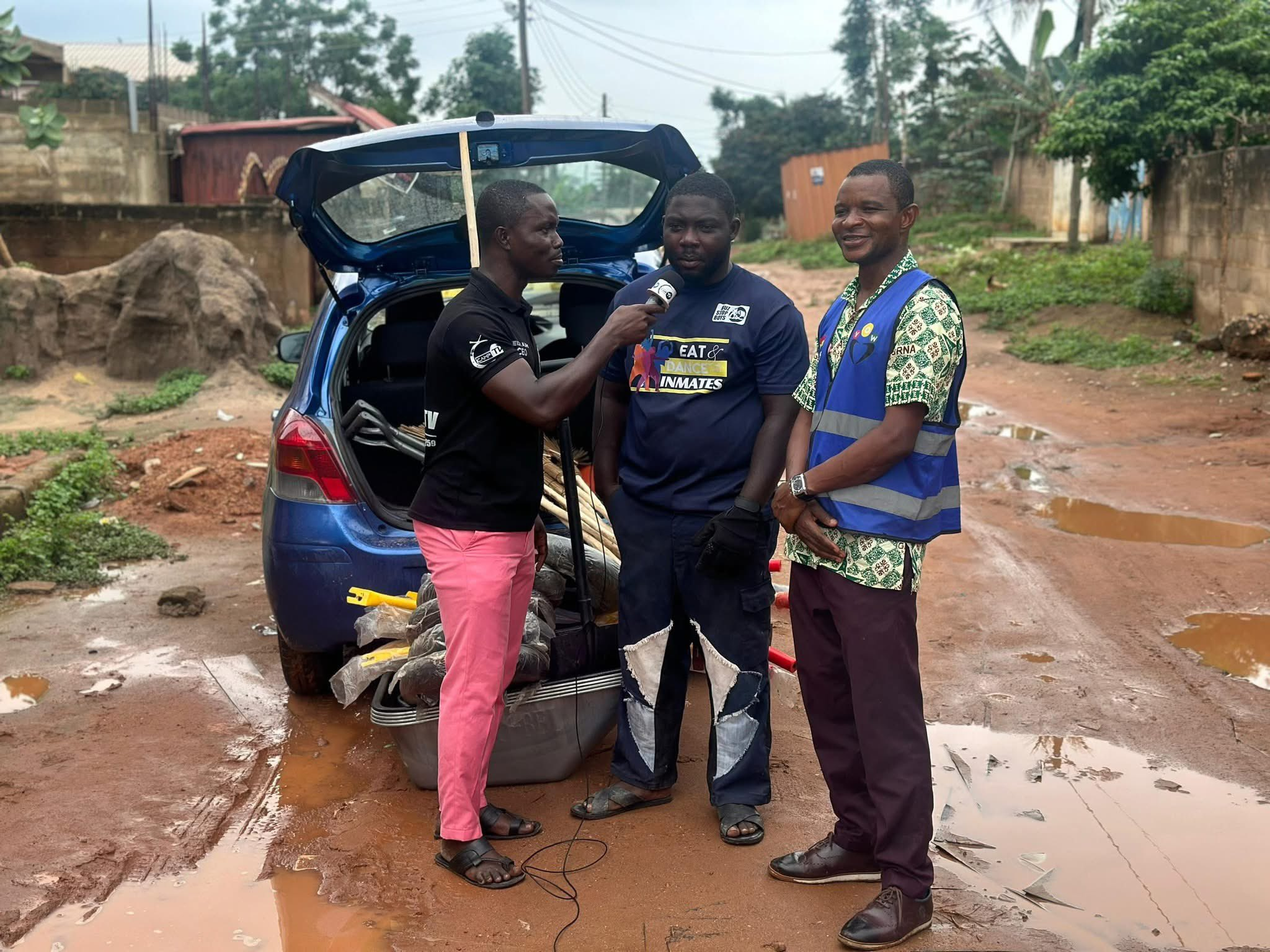 Buzstopboys Donate Cleaning Tools To Onua Wellness Volunteers To Help Keep Ghana Clean