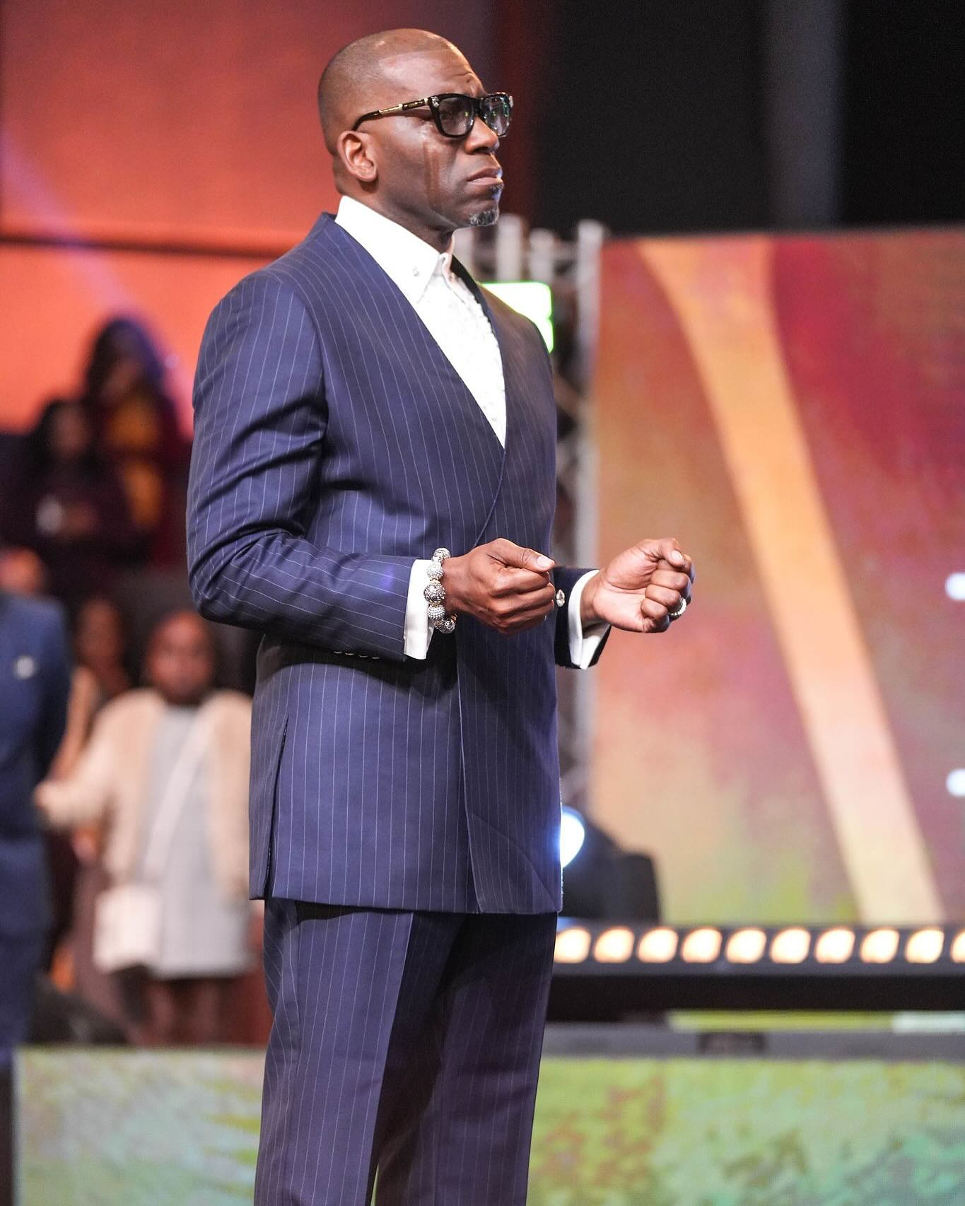 Pastor Jamal Bryant Urges Church To Bring Food Instead Of Tithes For Struggling Families