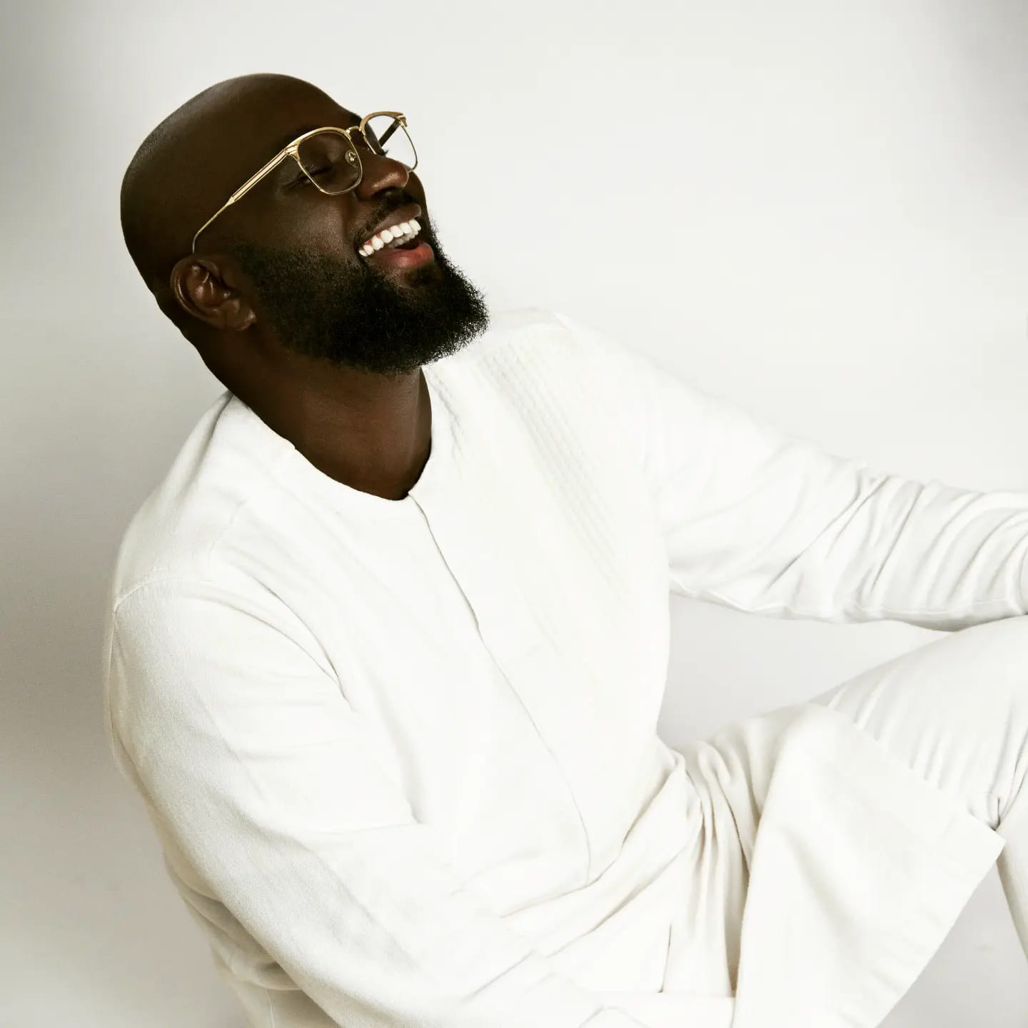 Kofi Karikari Releases Two Powerful Praise Songs
