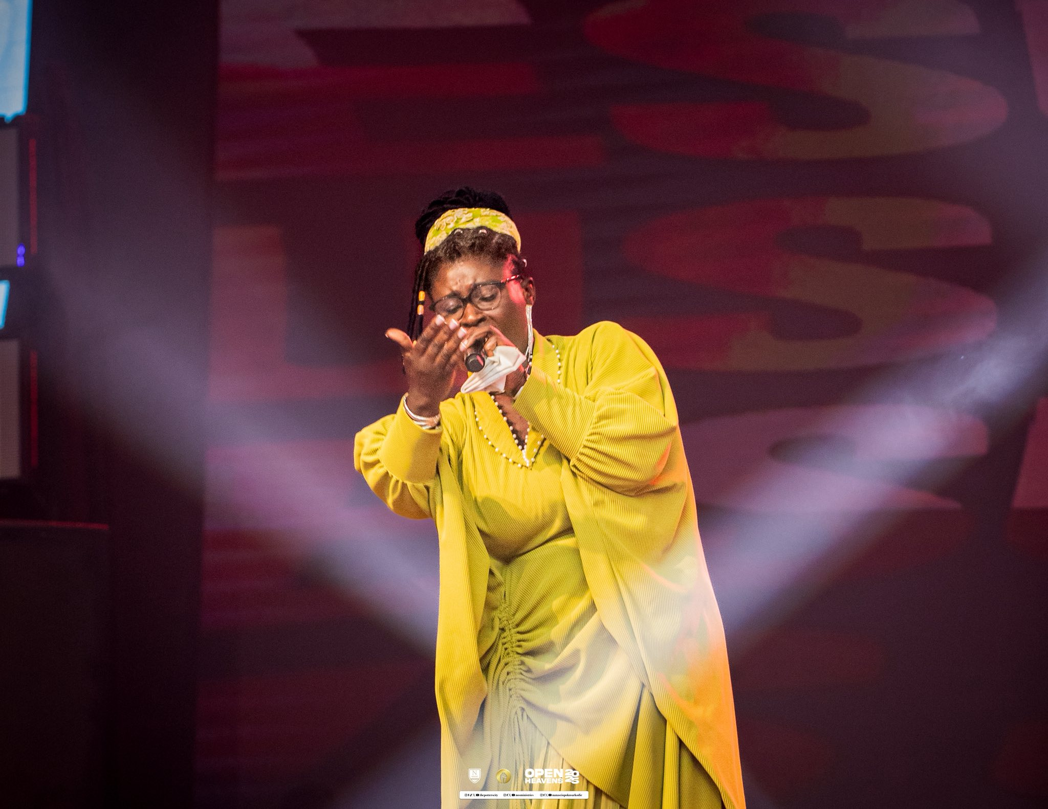 ''I’m His Number One Fan'' - Esther Smith Gushes Over Lasmid