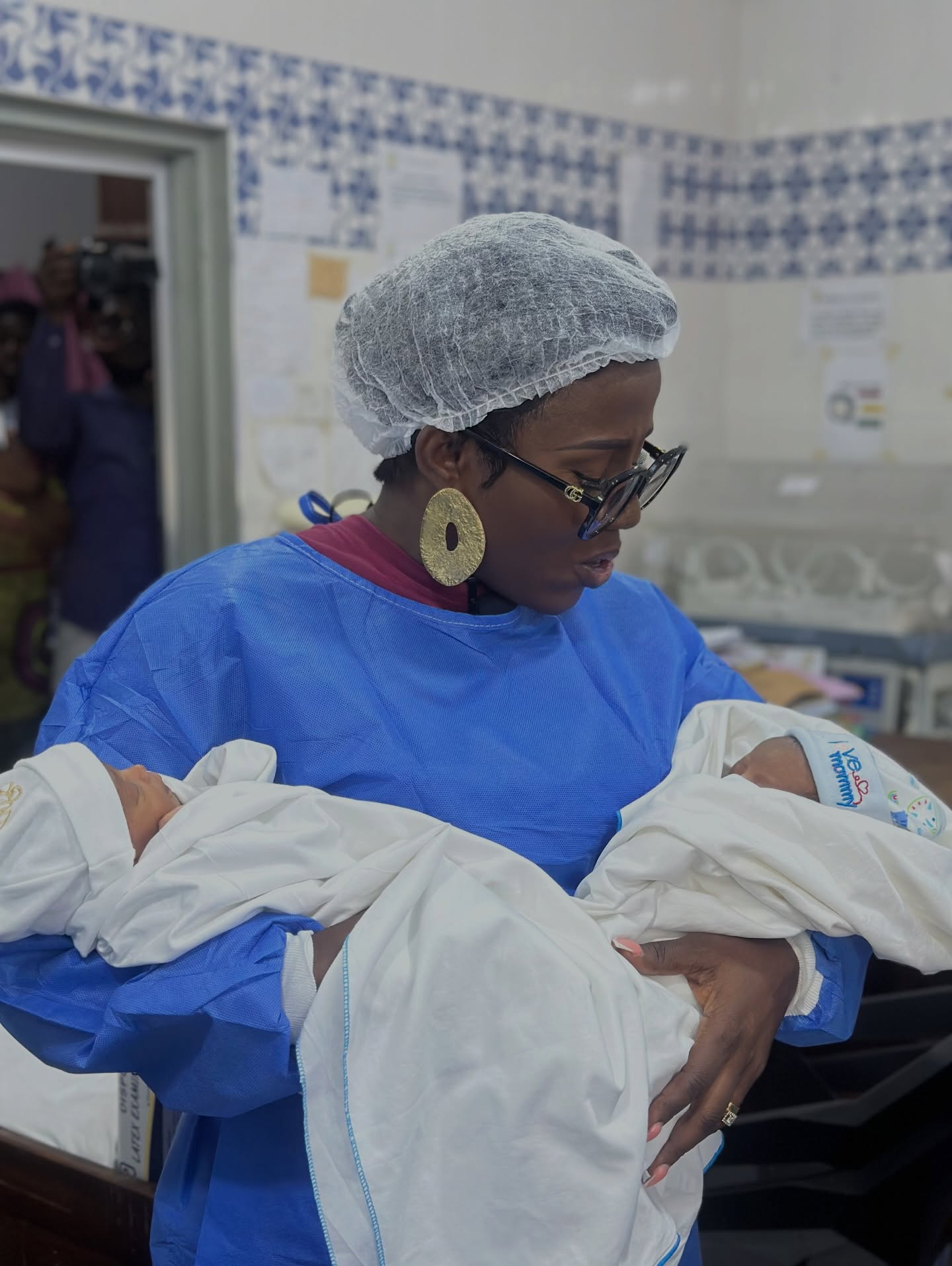 Diana Hamilton Pays Medical Bills For New Moms At Mamobi Hospital
