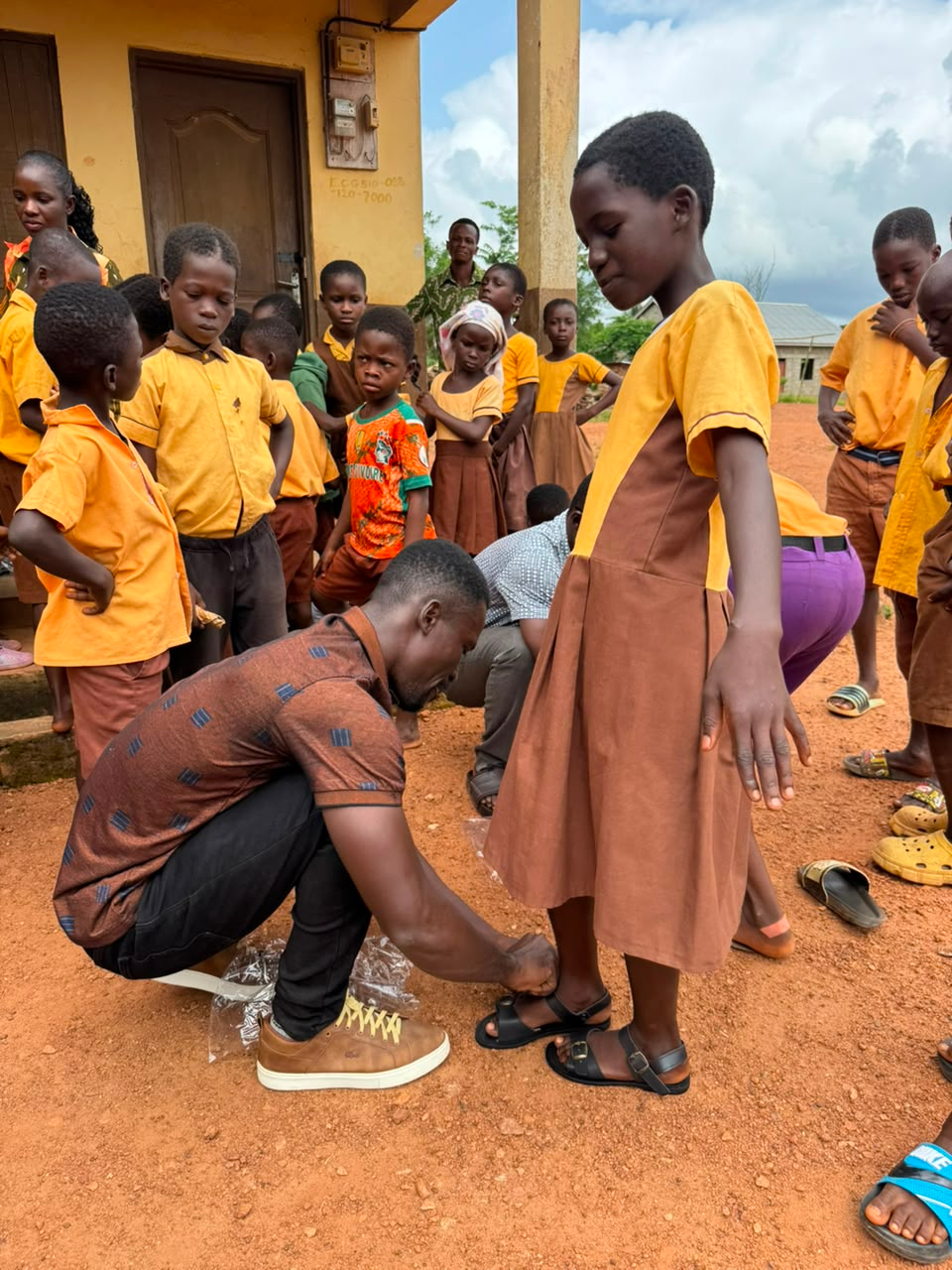 Hope Renewal Center Donates 200 Pairs of Sandals to Pupils of Asibirim DA Basic School