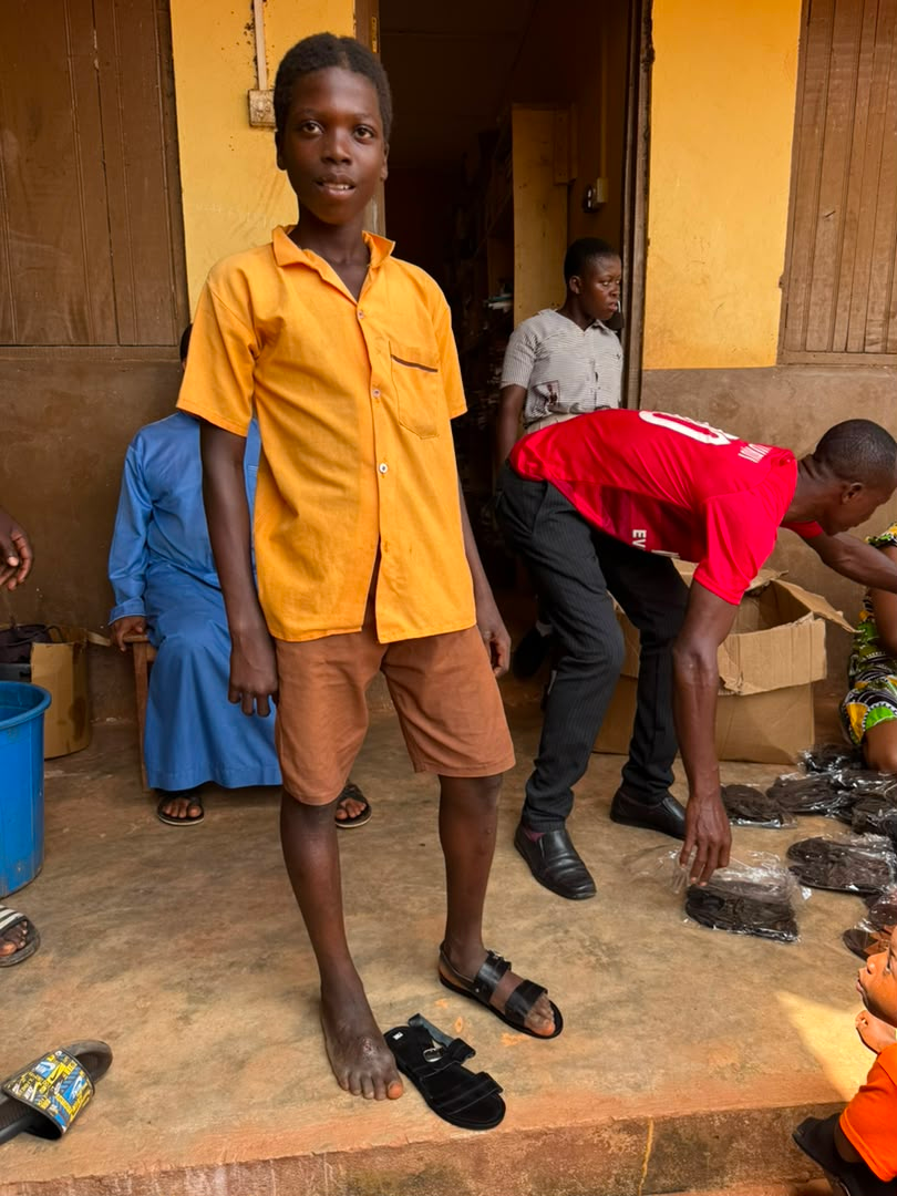 Hope Renewal Center Donates 200 Pairs of Sandals to Pupils of Asibirim DA Basic School